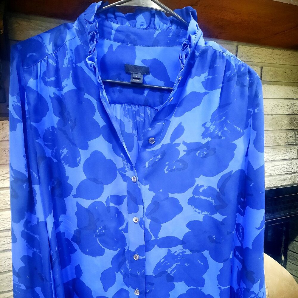 J Crew Floral Button Up Blouse with Ruffle Accent Sleeves and Neck Size 2